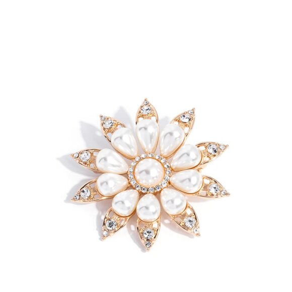 Timeless Tribute - Gold Brooch - Picture 2 of 3